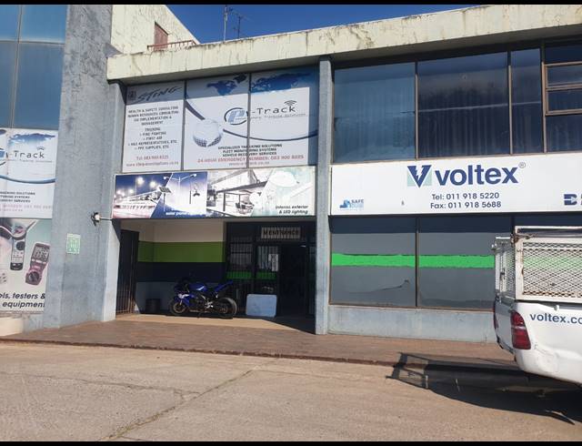 Showroom property to rent in ANDERBOLT
